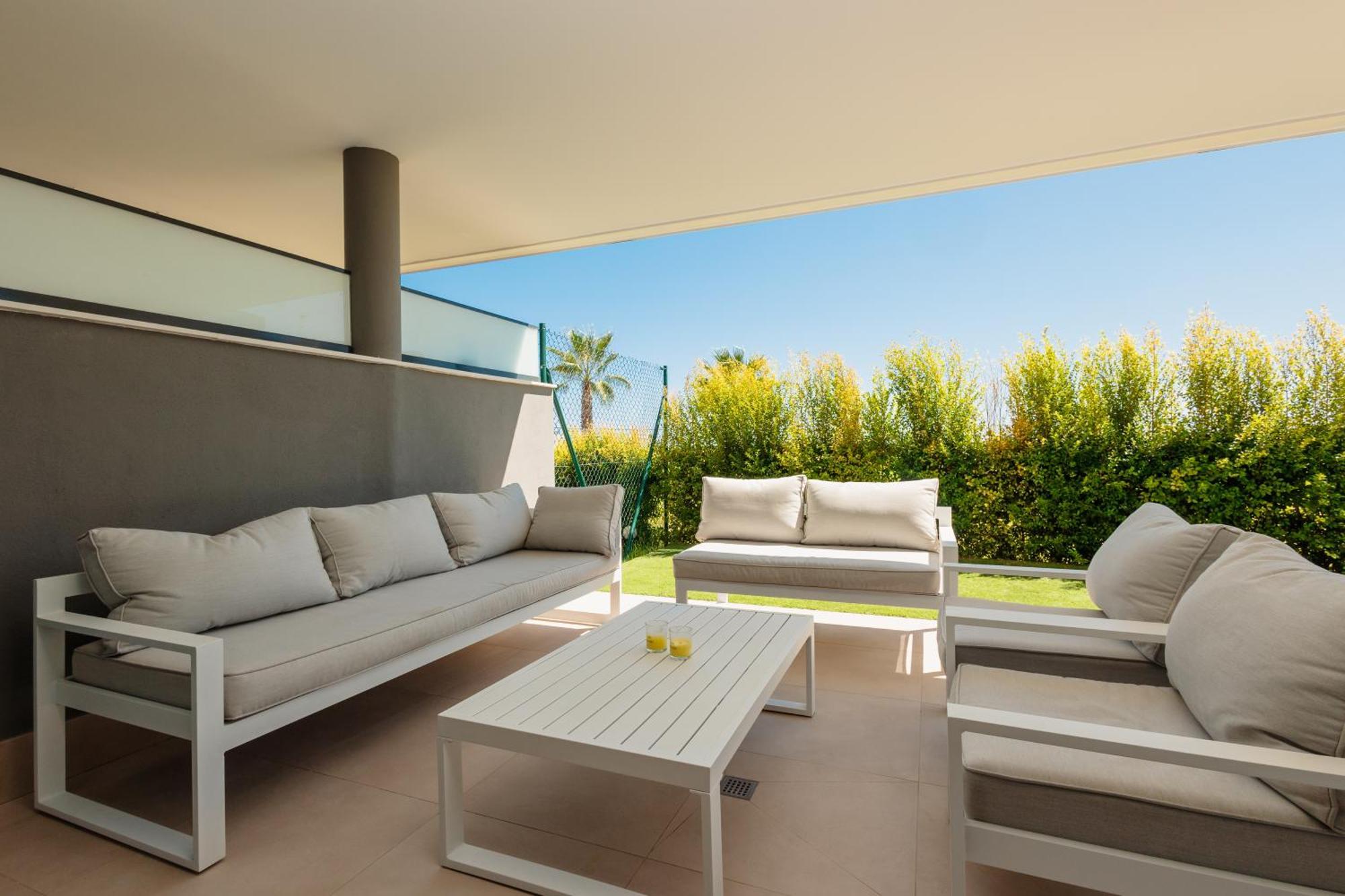 Luxurious 2 Bedroom Apartment Close To The Beach In Estepona Eksteriør billede