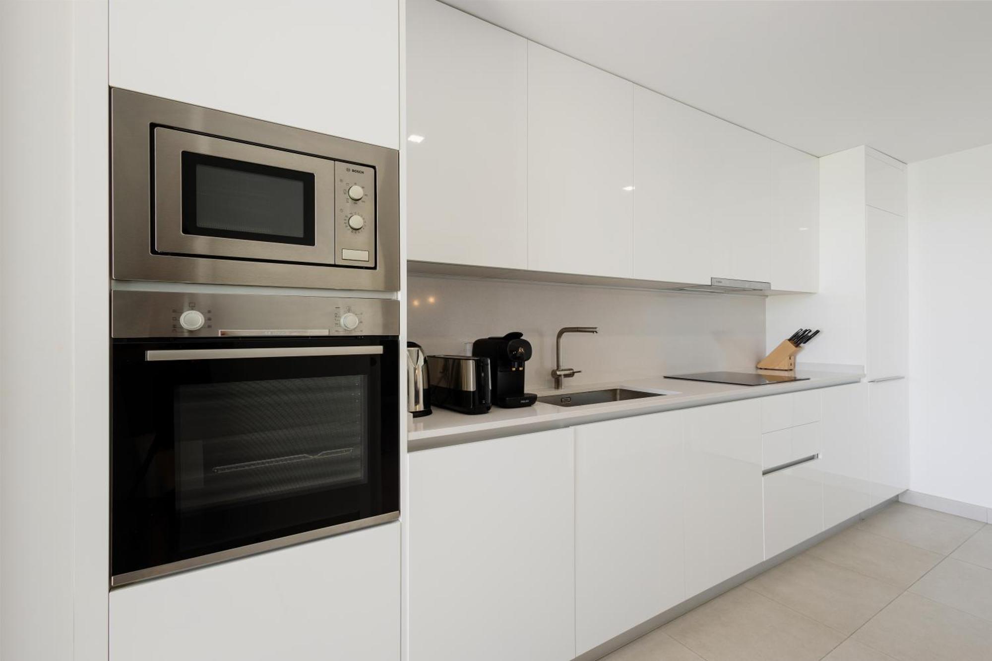 Luxurious 2 Bedroom Apartment Close To The Beach In Estepona Eksteriør billede